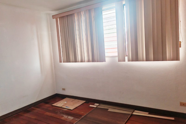 Uruca. Alquiler de casa en residencial privado.