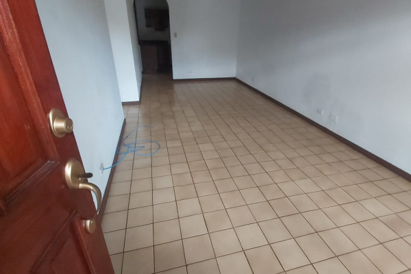 Alquiler en Curridabat, cerca de Plaza del Sol.