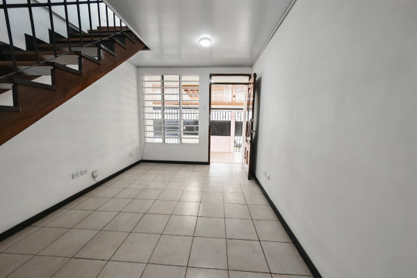 Alquiler de casa en Rohrmoser. Uso comercial.-20