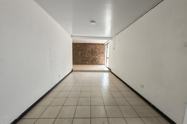 Alquiler de casa en Rohrmoser. Uso comercial.-21