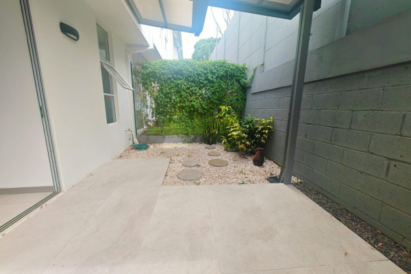 Alquiler de apartamento en Santa Ana.