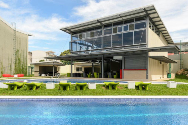 Se alquila apartamento en Santa Ana