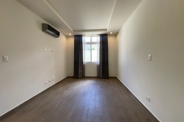 Alquiler  de apartamento en Santa Ana.