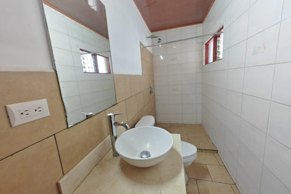 Alquiler de apartamento en Sabana Sur.