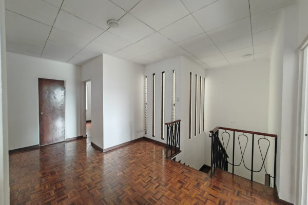 Alquiler de casa en Sabana Norte. Ideal Para oficinas