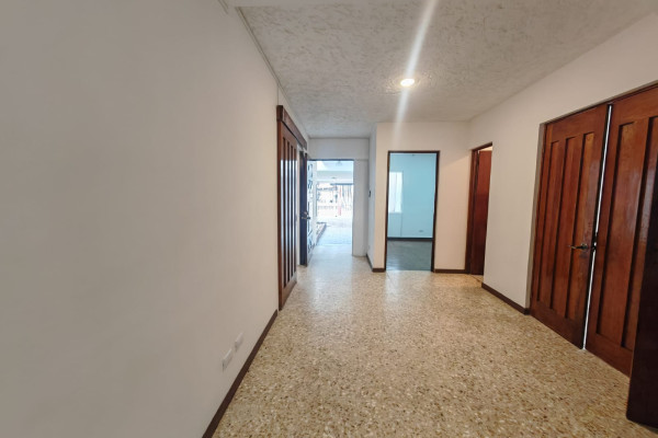 Alquiler de casa en Sabana Norte. Ideal Para oficinas