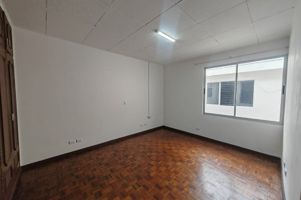 Alquiler de casa en Sabana Norte. Ideal Para oficinas