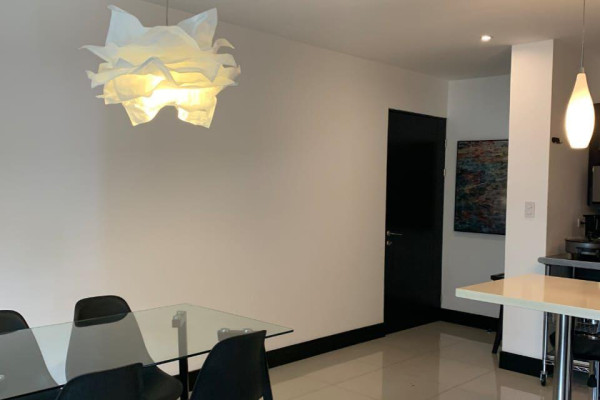 Alquiler de apartamento grande en Santa Ana, Montesol. Full amoblado.-2