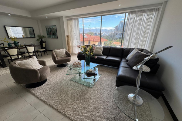 Alquiler de apartamentos en Escazú. Cerca de Multiplaza.