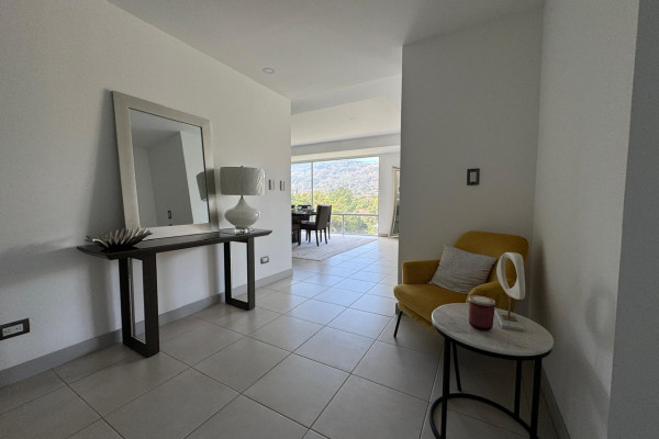 Alquiler de apartamentos en Escazú. Cerca de Multiplaza.
