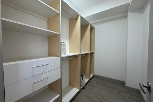 Alquiler de apartamentos en Escazú. Cerca de Multiplaza.-17