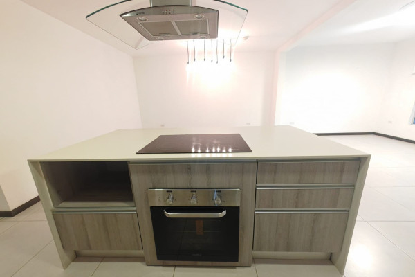 Alquiler de apartamento en Escazú.