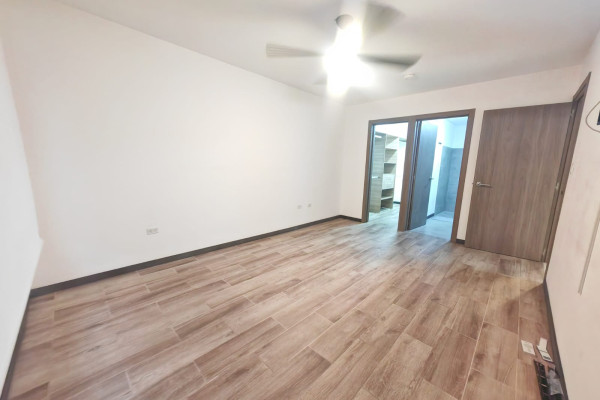 Alquiler de apartamento en Escazú.