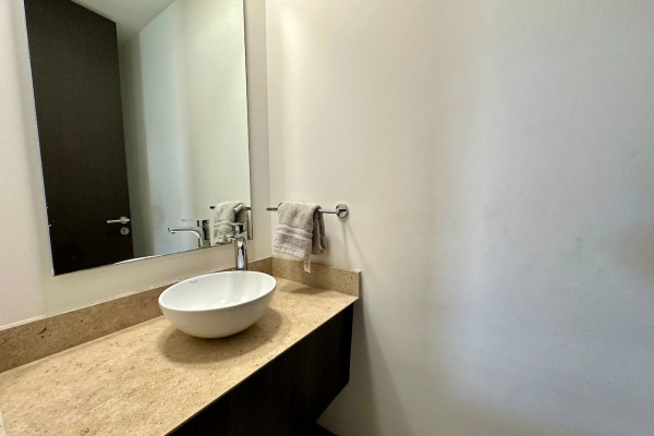 Alquiler de apartamento en Santa Ana Full amoblado.