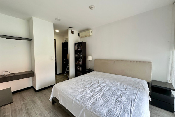Alquiler de apartamento en Santa Ana Full amoblado.