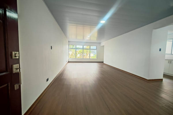 Alquiler de apartamento en La Sabana.