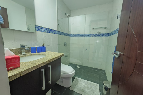 Alquiler de apartamento en Escazú. Full amoblado.