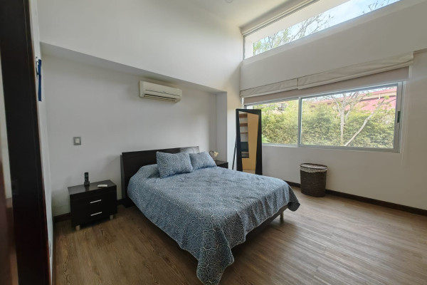 Alquiler de apartamento en Escazú. Full amoblado.