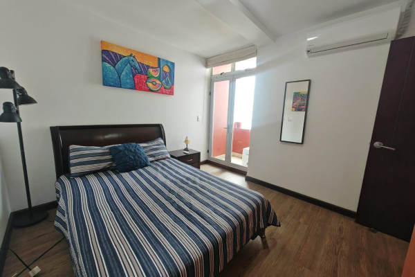 Alquiler de apartamento en Escazú. Full amoblado.