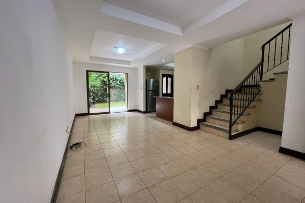 Alquiler de casa en Santa Ana.