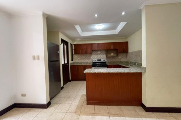 Alquiler de casa en Santa Ana.