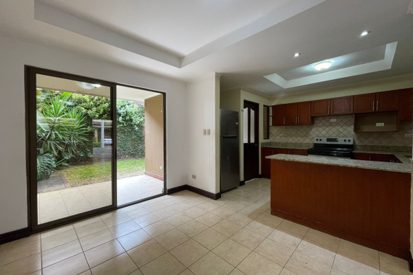 Alquiler de casa en Santa Ana.