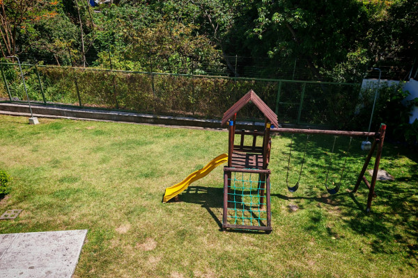 Alquiler de apartamento en Santa Ana.  primera planta.