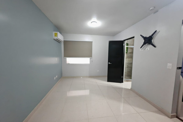 Alquiler de apartamento en Santa Ana.  primera planta.