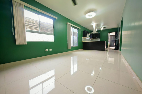 Alquiler de apartamento en Santa Ana.  primera planta.