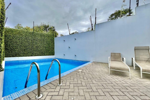 Se vende apartamento en San Antonio de Escazú. -1