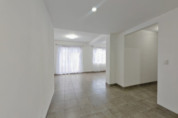 Se alquila apartamento en La Uruca.-7