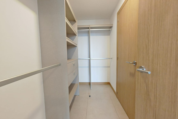 Alquiler de apartamento en Escalante.