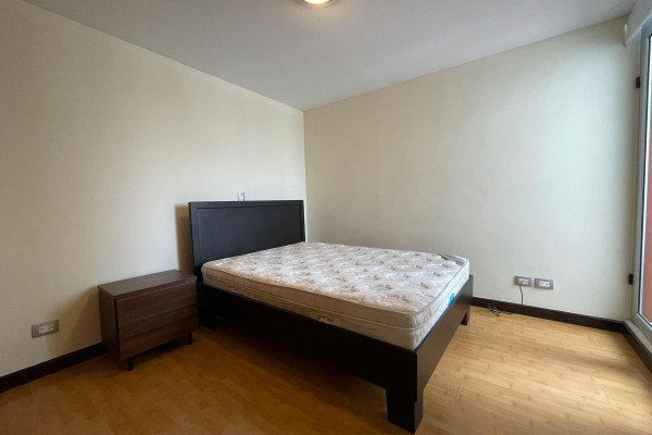 Alquiler de apartamento en Escazú.