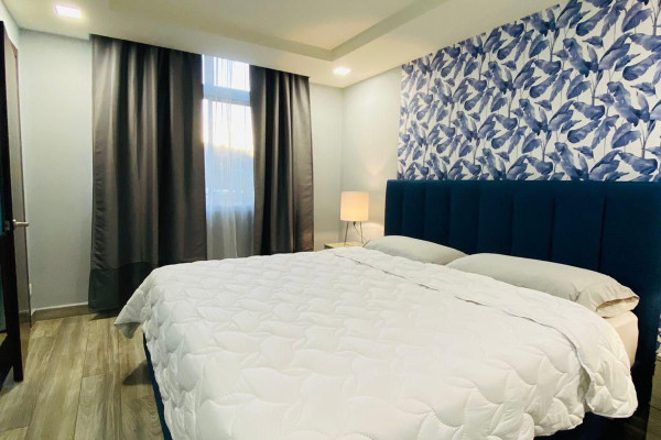 Alquiler de apartamento en Condominio en Santa Ana River Park. Full Amoblado.