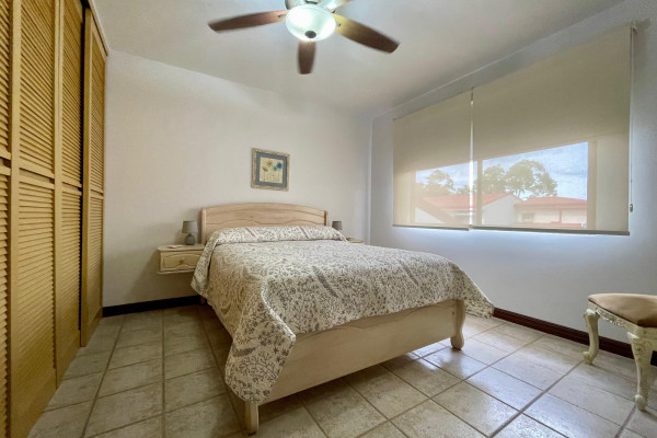 Venta de Casa en Santa Ana. Pozos.