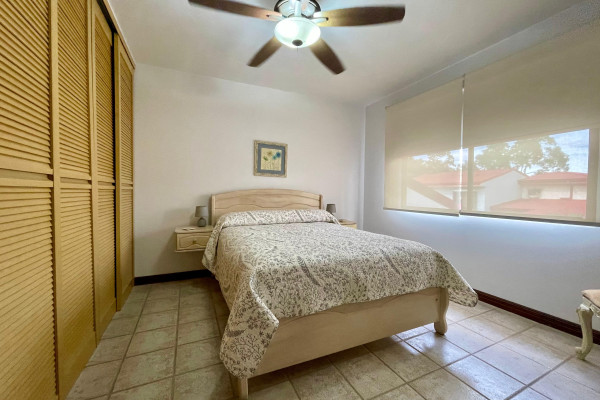 Venta de Casa en Santa Ana. Pozos.