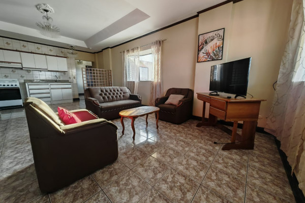 Se alquila apartamento amoblado en Rohrmoser.
