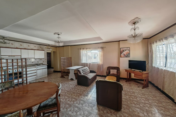 Se alquila apartamento amoblado en Rohrmoser.