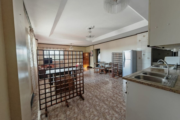 Se alquila apartamento amoblado en Rohrmoser.
