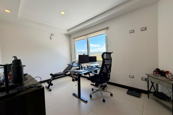Se vende Casa en Santa Ana.