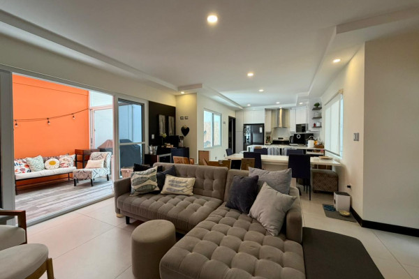 Se vende Casa en Santa Ana.