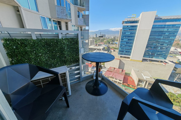 Apartamento Amoblado en Alquiler – Sabana.