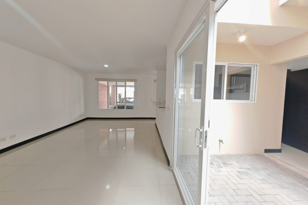 Se vende casa en Escazú. San Antonio.