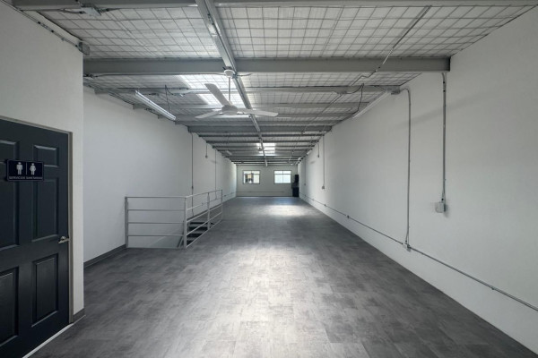 Se alquila Ofi-Bodega Independiente en San José cerca de antigua Yanber – 240 m².