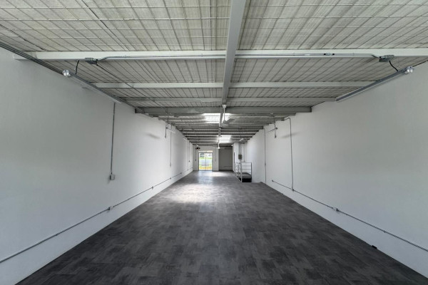 Se alquila Ofi-Bodega Independiente en San José cerca de antigua Yanber – 240 m².