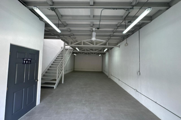 Se alquila Ofi-Bodega Independiente en San José cerca de antigua Yanber – 240 m².