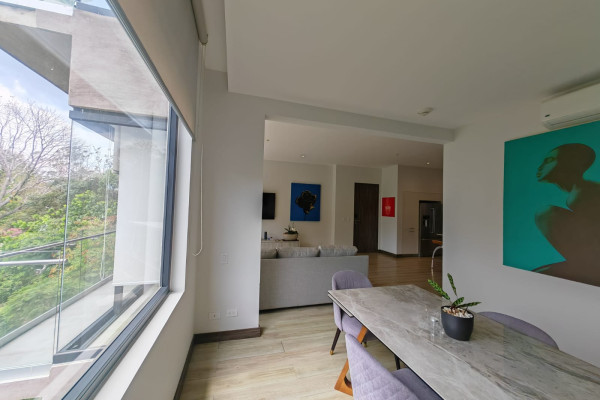 Se vende apartamento en Condominio Rooftop – Escazú.