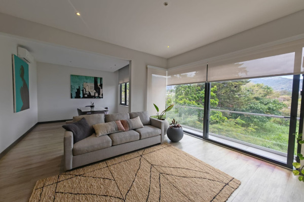 Se vende apartamento en Condominio Rooftop – Escazú.