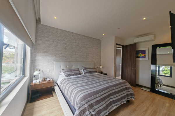 Se alquila moderno apartamento en Condominio Rooftop – Escazú.