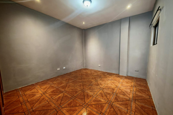 Venta de Casa en Santa Ana – Una Planta.